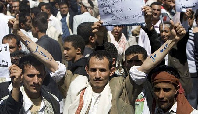 اليمنيون يستعدون اليوم لاحتجاجات واسعة غداة مقتل 8 مواطنين