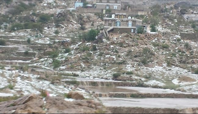 نزول الثلج في مكلان مديرية الشعيب الضالع جنوب اليمن لأول مرة