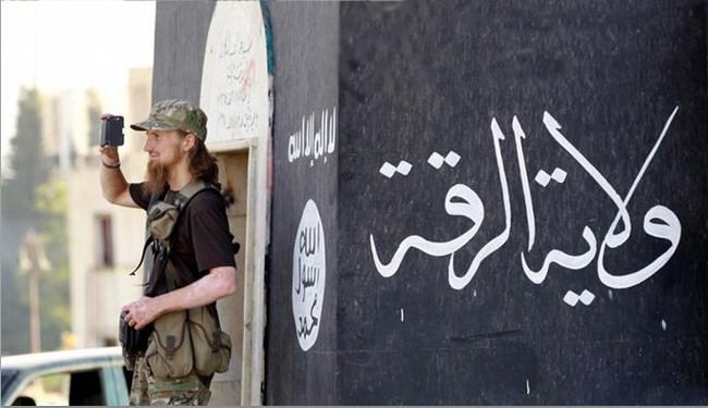 اللون الأسود يطغى على معقل تنظيم داعش بسوريا