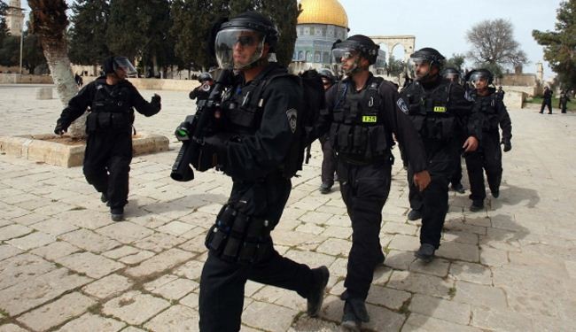 الاحتلال يحاصر المسجد الاقصى ويحول القدس لثكنة عسكرية
