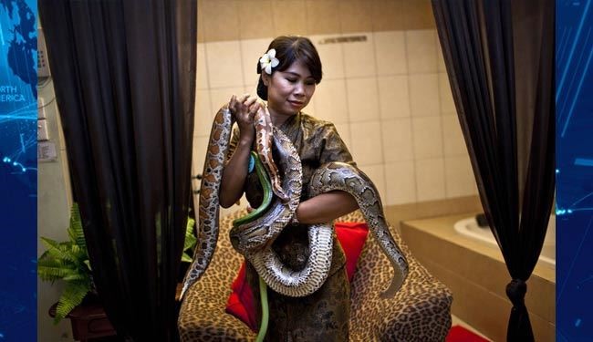 ماساژورهای عجیب در اندونزی + عکس