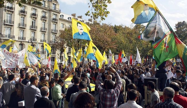 الاف الاكراد يتظاهرون في باريس ومرسيليا دعما لمدينة كوباني