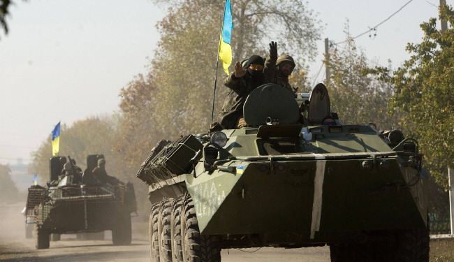 المعارك في اوكرانيا توقع 12 قتيلا والغربيون يسعون لانقاذ الهدنة