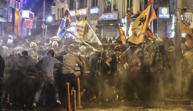 كوباني تشعل شوارع تركيا ومقتل 12 خلال تظاهرات دعما للاكراد