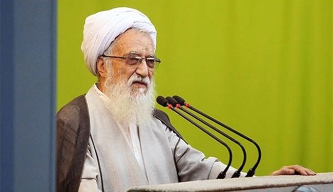 خطيب جمعة طهران يحذر الرياض من مغبة اعدام الشيخ نمر