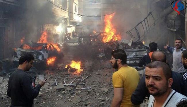 بالصور .. سقوط ضحايا بانفجار سيارة مفخخة بحمص