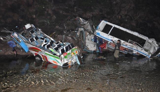 56 people, incl women & children, killed in Pakistan bus collision