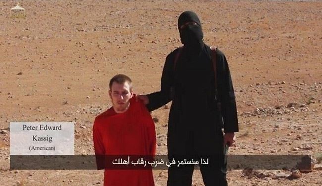 آمریکا فیلم اعدام گروگان داعش را بررسی می کند