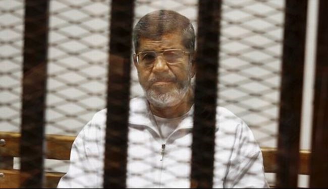 Egypt prosecutors demand death penalty for Morsi