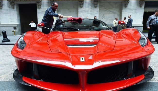 Arab Sheikh Donates Ferrari and Recieves Olive Oil