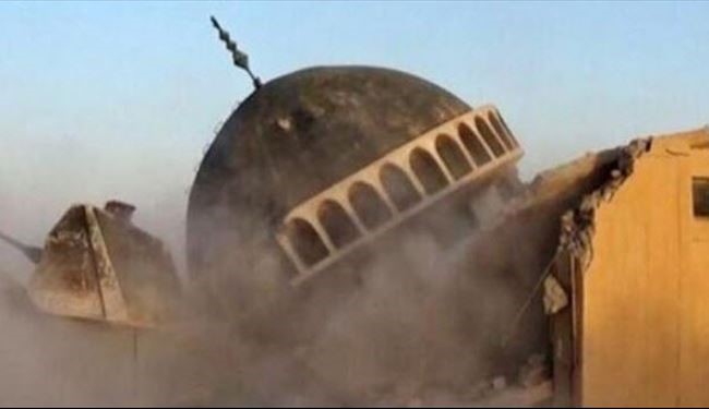 ISIL razes Shia, Sunni sites in Iraq