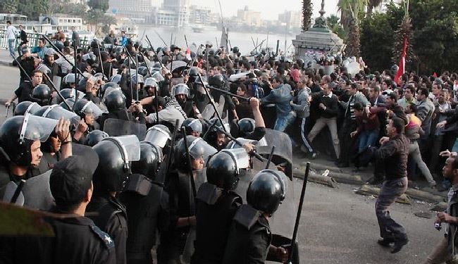 2 Killed As Egypt Police and Anti-Mubarak Protesters Clash