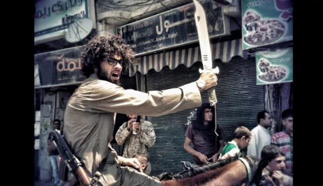 هلاکت یک داعشی انتحاری در عین العرب + عکس