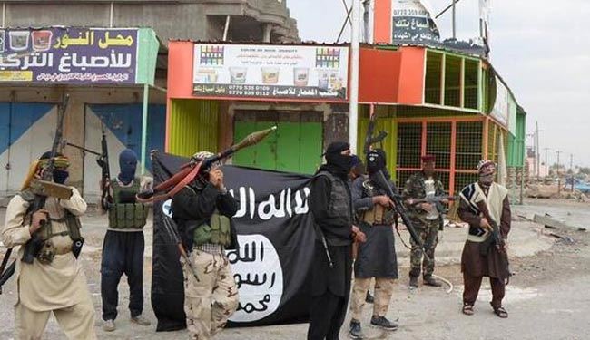 داعش 3 کارمند را اعدام کرد