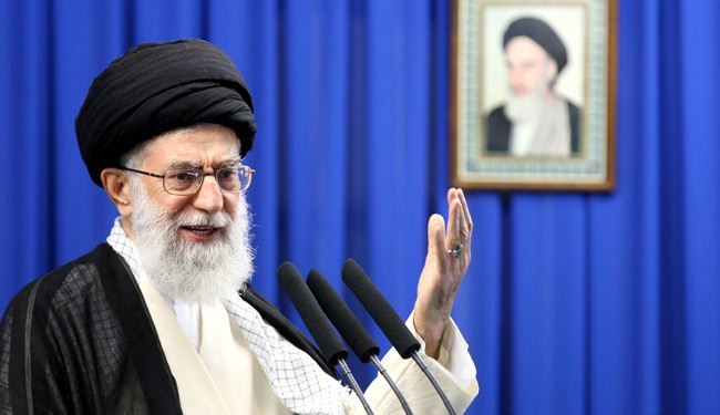 قائد الثورة يؤكد ضرورة التصدي الحازم للفساد الاداري والاقتصادي