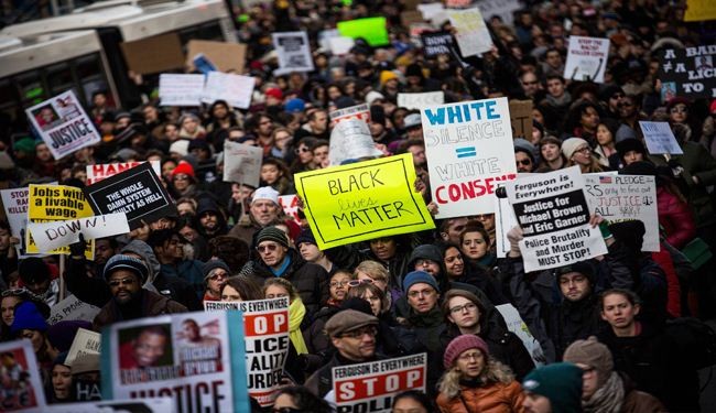 تظاهرات حاشدة في أميركا تطالب بحماية السود من عنف الشرطة
