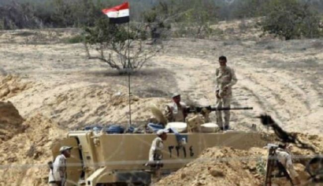 مقتل ضابط وجندي مصريين بانفجار قنبلة في سيناء