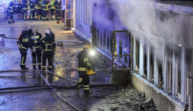 اصابة 5 اشخاص في هجوم تخريبي على مسجد في السويد