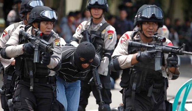 إندونيسيا: اعتقال 6 يشتبه بأنهم اعتزموا الانضمام لـ 