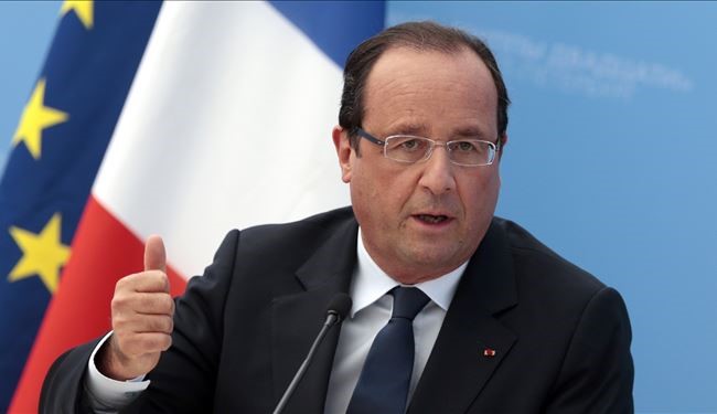 Russia sanctions 'must be lifted now' - Hollande
