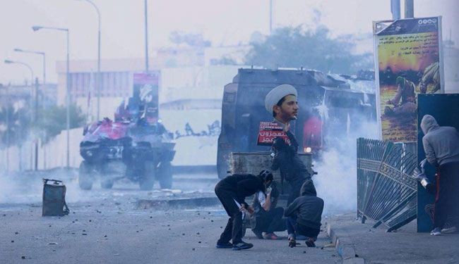 اصابة عشرات البحرينيين بقمع تظاهرات سلمية+صور