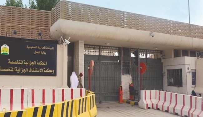 السعودية تسجن وتفصل معلما عن عمله بتهم منها تمجيد حزب الله