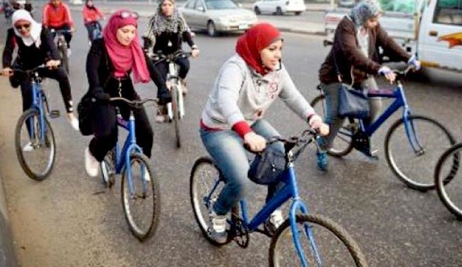 فرار دختران مصری از آزار جنسی با دوچرخه !