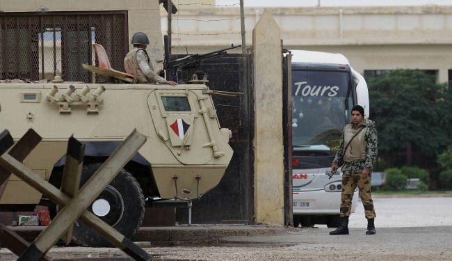 25 قتيلا غالبيتهم عسكريون في هجمات في سيناء