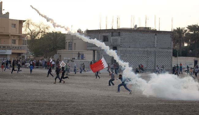 Bahraini Forces Crack Down on Anti-Regime Protesters