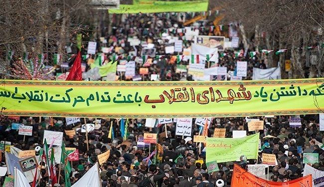 بالصور.. مسيرات ذكرى الثورة بمختلف محافظات ايران
