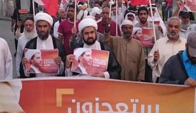 انقلابیون بحرین : عقب نشینی نمی کنیم