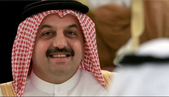 بالصورة.. شبشب وزير خارجية قطر يشعل الـفيس بوك!