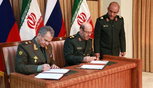 إيران تؤکد متابعة التعاون الدفاعي والعسکري مع روسیا