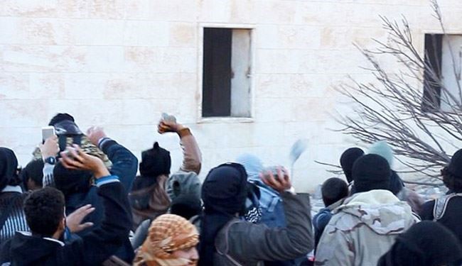 ISIS Throw Man from Roof Then Stone his Corpse
