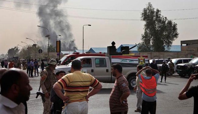 قتلى وجرحى في تفجيرين وسقوط صواريخ شرقي بغداد