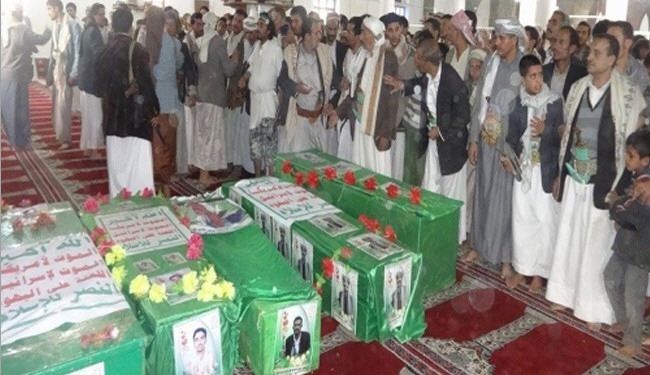 اليمنيون يشيعون شهداء مسجدي بدر والحشوش وجنود الأمن