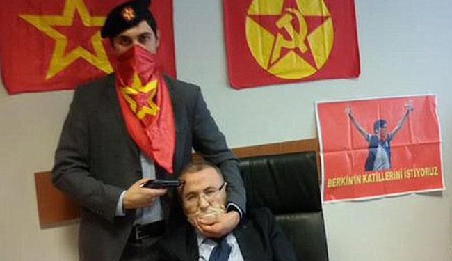 Istanbul Captured Prosecutor Died in Hospital + Pics
