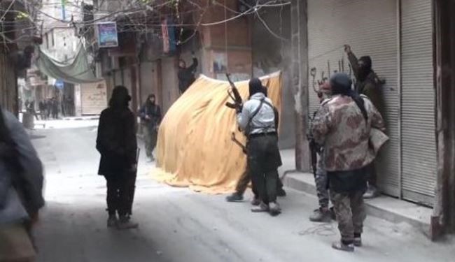 داعش در حال عقب نشینی و فرار از مواضعش در اردوگاه یرموک