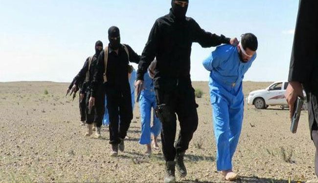 ISIS Executes 10 People, Replaces the Orange Color with the Blue + pics