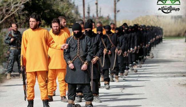 عکس؛ این بار نارنجی‌پوشان، داعشی‌ها را اعدام می‌کنند!