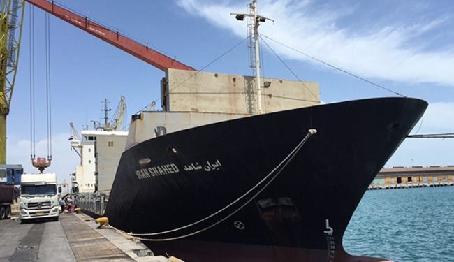 سفينة المساعدات الايرانية تعبر سواحل السلطنة وتصل غدا للسواحل اليمنية