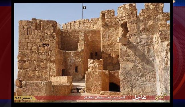 Black Flog of ISIS on the Ruins of Ancient City of Palmyra