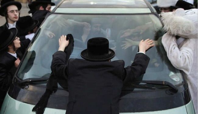 جماعة يهودية متشددة تحظر قيادة النساء للسيارة!