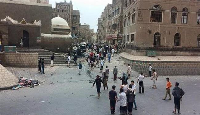 Car Bomb Explosion in Sana'a Near Houthis' Mosque + Pics