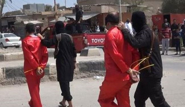 Watch, ISIS Execute 2 “spies” then Crucify their Corpses in Syria