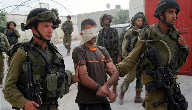 Zionists Arrest 7 Palestinians in West Bank, Al-Quds