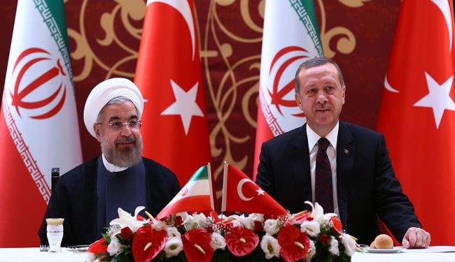 Rouhani, Erdogan Discuss Nuclear Deal Effects on Developing Iran-Turkey Ties
