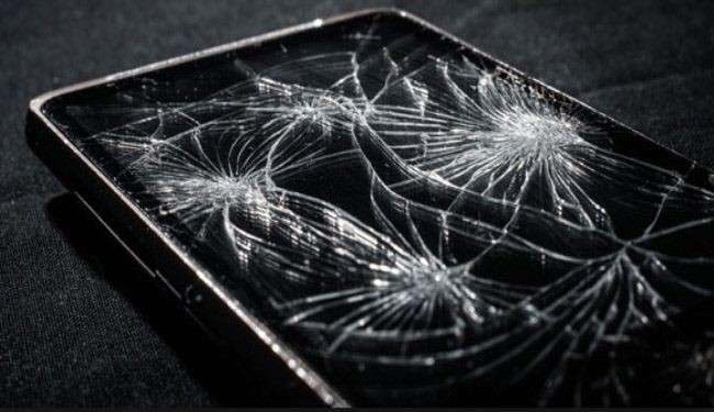 وداعا لكسر شاشات الهواتف... تقنية جديدة لإصلاح الشاشة بتسخينها
