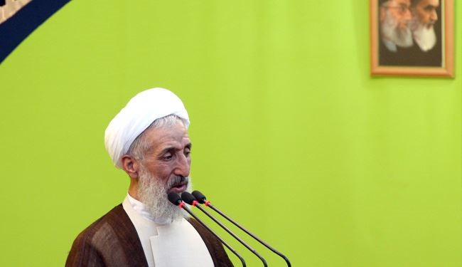 مما حذر خطيب جمعة طهران المؤقت ؟
