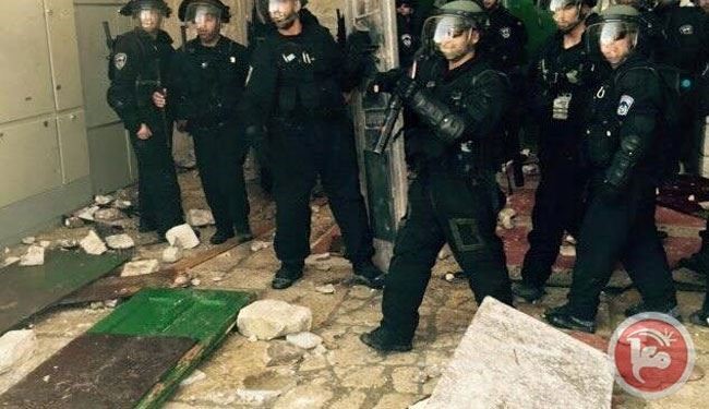 Zionist Forces Attack, Enter Al-Aqsa Mosque